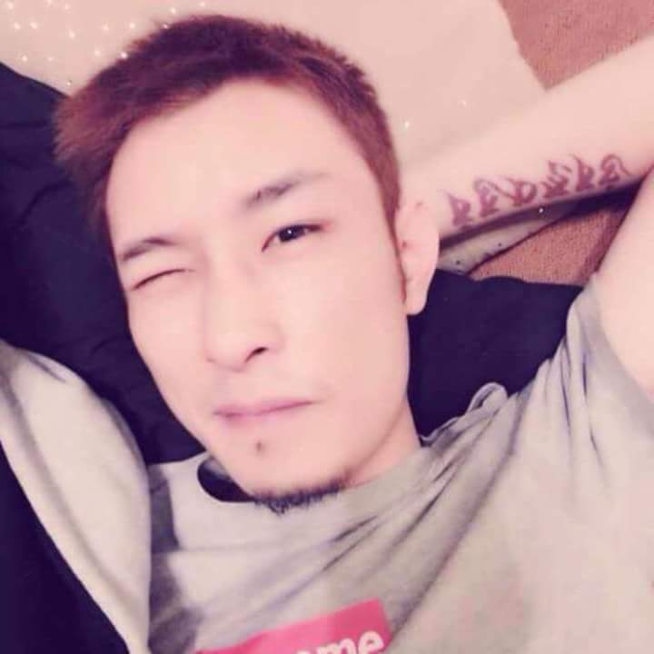 难得拥抱的第一张照片--台南残疾人相亲网